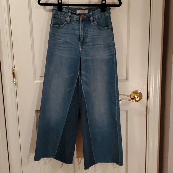 Madewell Wide-Leg Crop Jeans: Gusset Edition - Picture 3 of 9